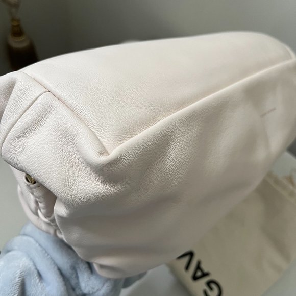 Mansur Gavriel Cloud Clutch, large size in light beige colour (NWOT) - Picture 12 of 16